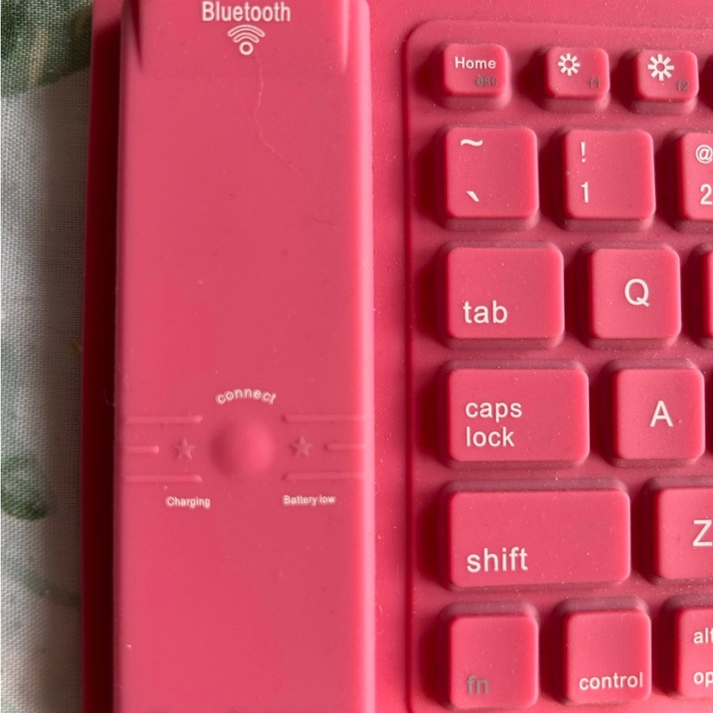 Pink Bluetooth Roll-Up Keyboard - Picture 2 of 7